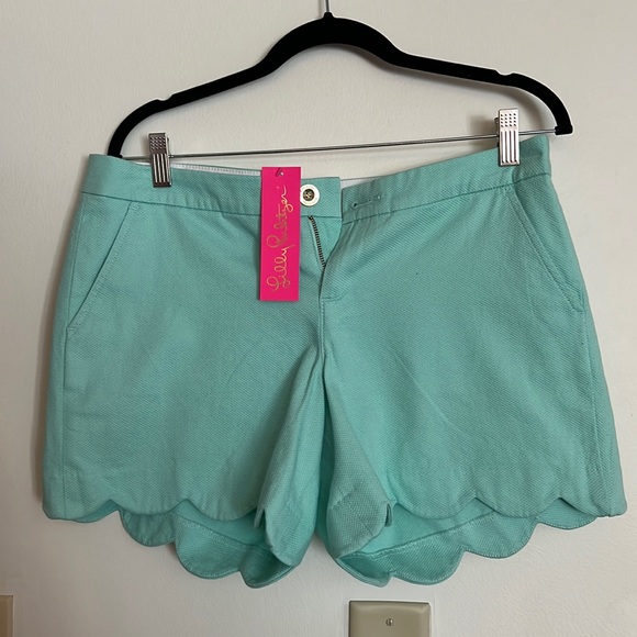 Lilly Pulitzer Pants - Brand new Lily Pulitzer size 10 Buttercup Shorts